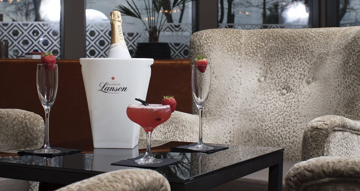 Lanson and cocktail